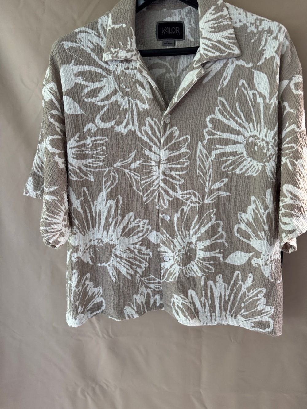 Valor Taupe Floral Short-Sleeve Button-Down Shirt